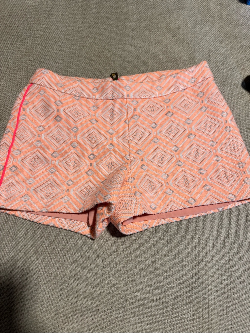 GUC stylish Sail to Sable Orange white gray Size 2 shorts